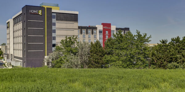 Hilton_Garden_Inn_H2_Brampton_Exteriors_Day_HR0001